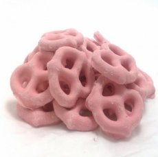 Strawberry Yogurt Pretzels (15 Lb)