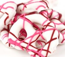 Valentine Yogurt Pretzels (15 LB) - S/O